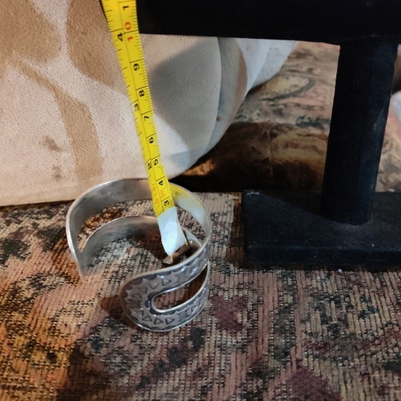 Bundle Lucky Brand crossbody cowgirl purse and Lucky Brand cuff silver bracelet - Picture 3 of 11